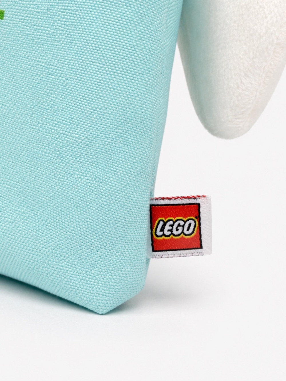 Adorable LEGO Easter-themed tote bag with playful bunny/chicken design 🐰🐥 - Picture 3 of 3